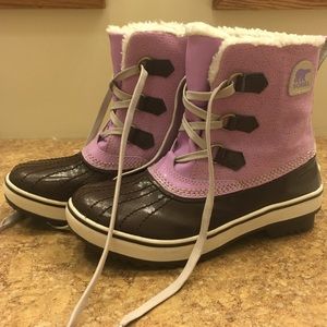 Sorel girls waterproof snow boots. Size 4.